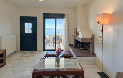 Diakofto House | Amazing Home In Diakopto Achaias P