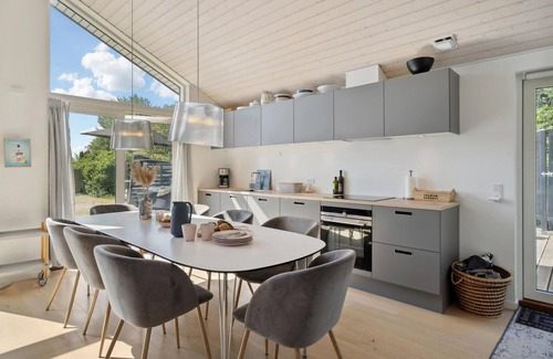 Faxe Ladeplads House | Amazing home in Faxe Ladeplads with WiFi