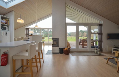 Øksenmølle House | Amazing home in Ebeltoft with sauna