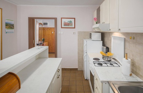 Sveta Nedelja House | Amazing home in Erzisce with jacuzzi