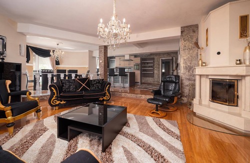 Valtura House | Amazing home in Valtursko Polje
