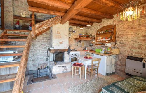 Lamon House | Amazing Home In Lamon With Wifi