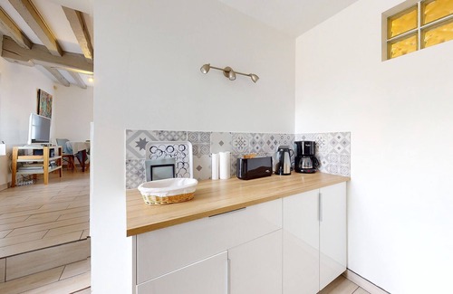 Saint-Viatre House | Amazing home in Saint-Viâtre with WiFi