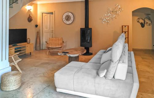 Peymeinade House | Amazing Home In Speracedes