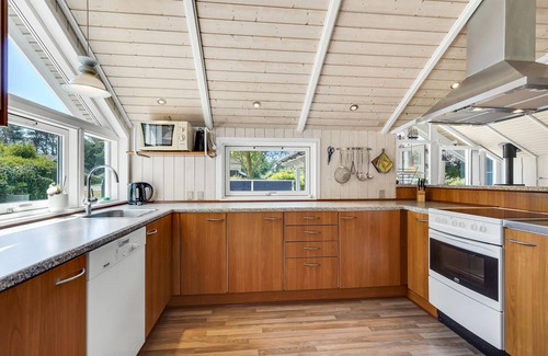 Hov House | Amazing home in Tranekær with sauna