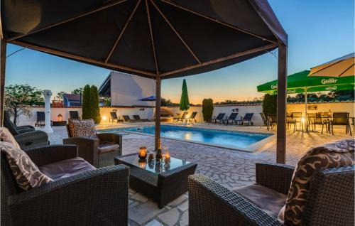 Valtura House | Amazing Home In Valtursko Polje