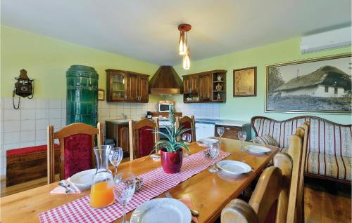 Vinica House | Amazing Home In Vinica With Sauna