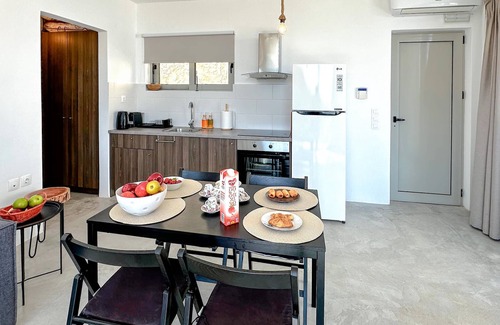 Evrostina House | Amazing home in Xylokastro with WiFi