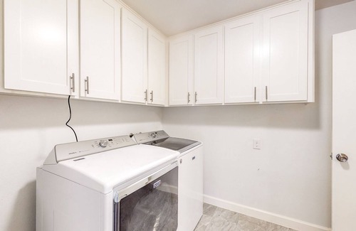 Bellville House | Amazing Home on 14 Acres - Vineyards, Pond & Trails - Newly Updated Kitchen