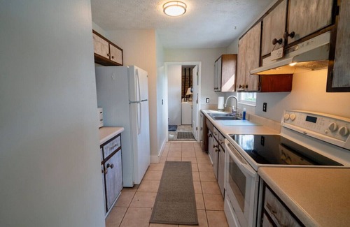 Palm Valley House | Amazing Home*Hot Tub*Beaches* Mins to Mayo Clinic