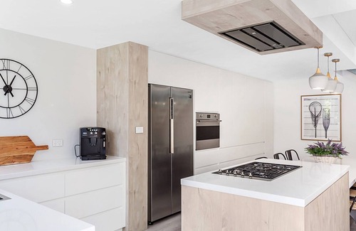 Shoal Bay House | Amazing home with swimming pool, close to Shoal Bay Beach!