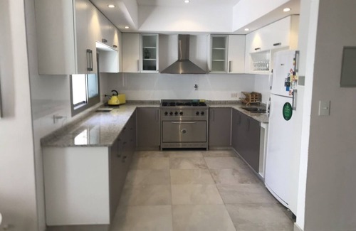 Palermo House | Amazing house great terrace and Jacuzzi/breakfast