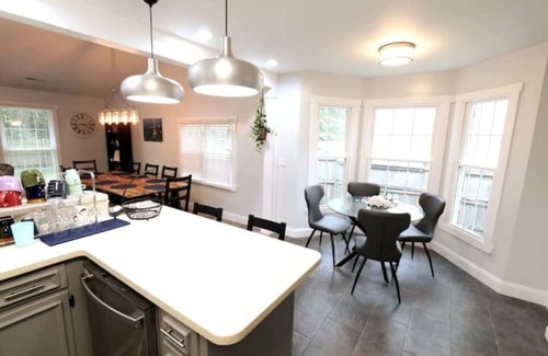 Summerville House | Amazing House minutes from Charleston and Beaches