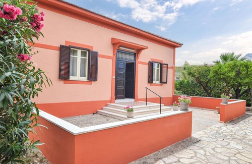 Castellammare del Golfo House | Amazing home in Castellammare del Golf
