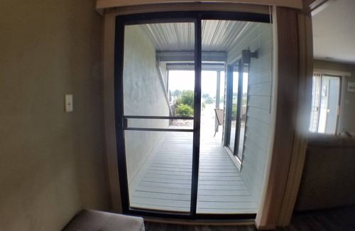 North Shore Condo | AMAZING LAKE LOCATION! Stay a week for 30% discount! MANY Resort Amenities!