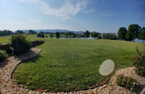 North Shore Condo | AMAZING LAKE LOCATION! Stay a week for 30% discount! MANY Resort Amenities!