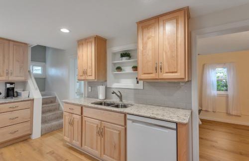 Kalamazoo House | Amazing Lakefront Retreat On Long Lake! home