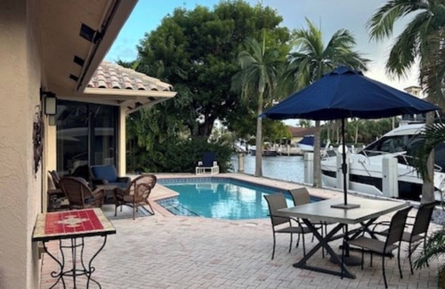 Lighthouse Point House | Amazing Lighthouse Point Water Front Home - Pool - Close to Beach