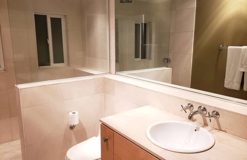 Beverly Grove Apartment | Amazing location 2 minutes to all the hot spots!