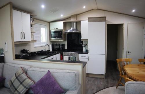 Stonham Aspal Other | Amazing Lodge with Hot Tub