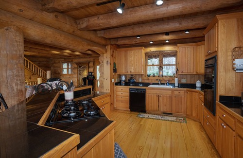 Banner Elk House | Amazing mountain views, centrally located near Boone-Banner Elk, pet-free