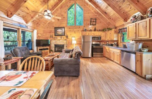 Pigeon Forge House | Amazing Mountain View Cabin! Hot Tub Pool Table