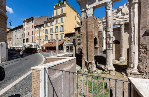 Rione XI Sant'Angelo Apartment | Amazing New Apartment Jewish Ghetto