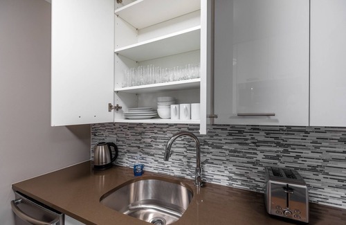 Upper East Side Apartment | Amazing New UES Luxury 2 Bed w/Gym, Pool #6142