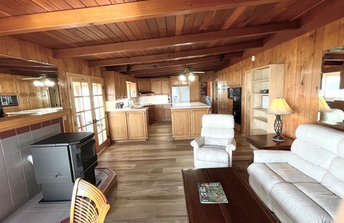 Smith River House | Amazing Ocean Front Beach House with fenced yard