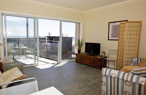 Vista del Mar Apartment | Amazing Ocean Views in Sutro Heights