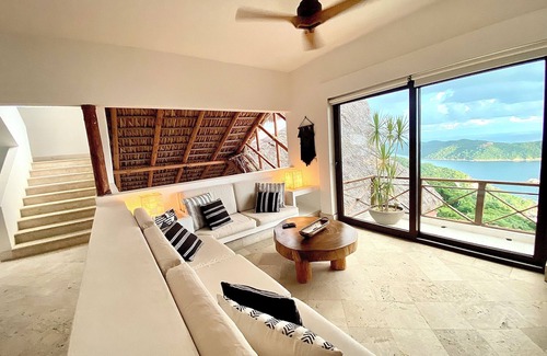 Brisas del Marques House | Amazing Ocean view villa, staff, location, security.