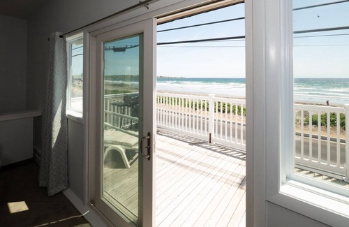 York Beach Apartment | Amazing oceanfront property with large deck!