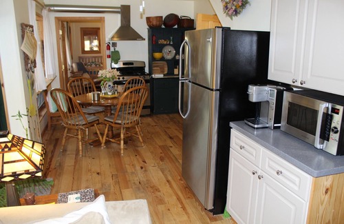 Greensboro Apartment | Amazing River House Waterfront Condo on the Choptank River on 18 Acre Farm