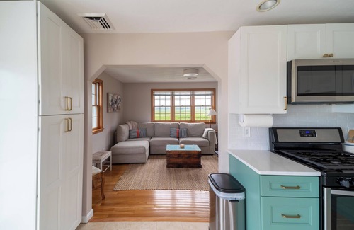 Sandwich House | Amazing Sandwich location steps to the new Boardwalk with ocean access