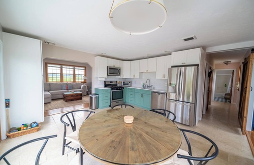 Sandwich House | Amazing Sandwich location steps to the new Boardwalk with ocean access