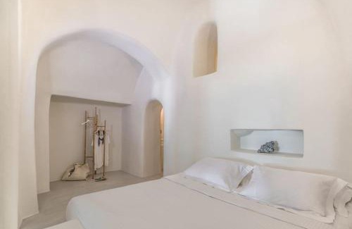 Oia Villa | Amazing Santorini Villa 1 Bedroom Pina Caldera Villa Astounding Caldera Views & Private Plunge Pool Oia