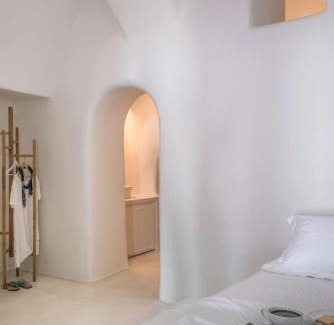 Oia Villa | Amazing Santorini Villa 1 Bedroom Pina Caldera Villa Astounding Caldera Views & Private Plunge Pool Oia