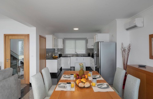 Monte Villa | Amazing sea views over Funchal | Atlantic Sunset