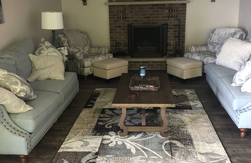 Mayfield House | Amazing Secluded 5 Bedroom Home on Great Sacandaga Lake