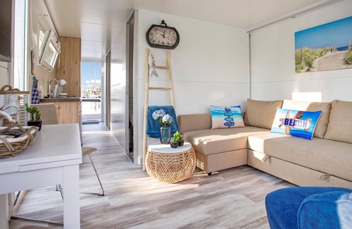 Almere Poort Boat Rental | Amazing ship in Almere with lake view