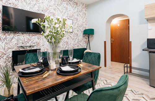 Wesoła Zachod Apartment | Amazing stay in a historic townhouse