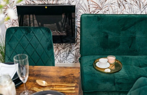 Wesoła Zachod Apartment | Amazing stay in a historic townhouse