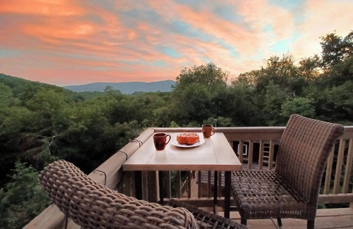 Banner Elk Cabin | Amazing View! Sauna Gameroom Firepit Spa Room Rustic Spacious Private Retreat