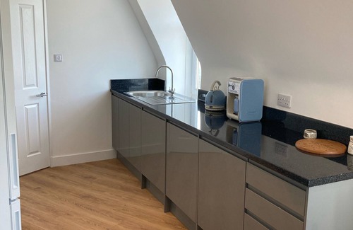 Wormit Apartment | Amazing Views over the River Tay. 10 miles to St Andrews.