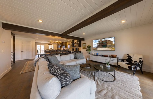 Crested Butte House | Amazing views all around at The Avalanche House!