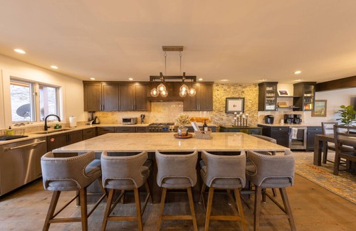 Crested Butte House | Amazing views all around at The Avalanche House!