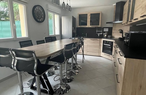 La Victoire - Les Marechaux House | Amazing Villa with SPA Compiegne 12 People, 6 bedrooms 6 bathrooms 30min Asterix