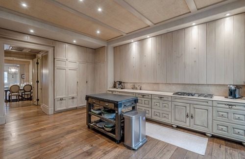 Adams Morgan House | Ambassador life in Kalorama with Free Parking and Private Outdoor Patio