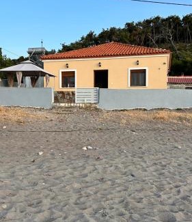 Koustaros House | Ambelos, Lesvos Beach House