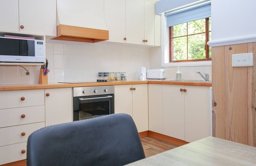 Bright Cottage | AMBER COTTAGE: Bright
